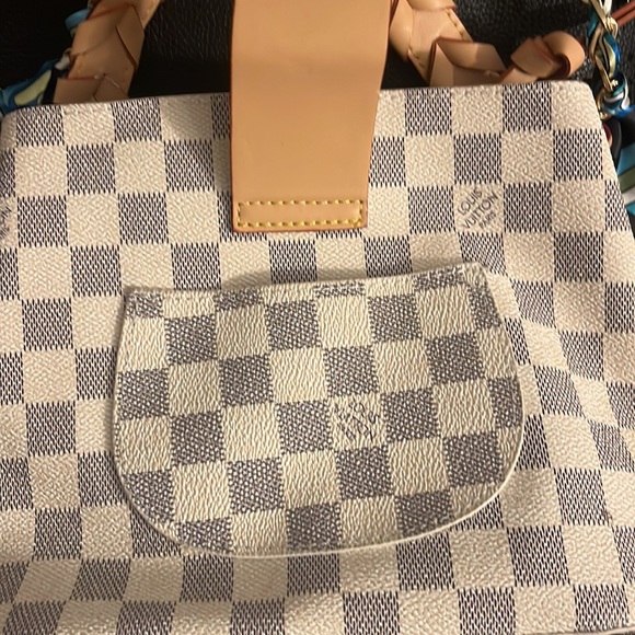 Handbag - Picture 6 of 7